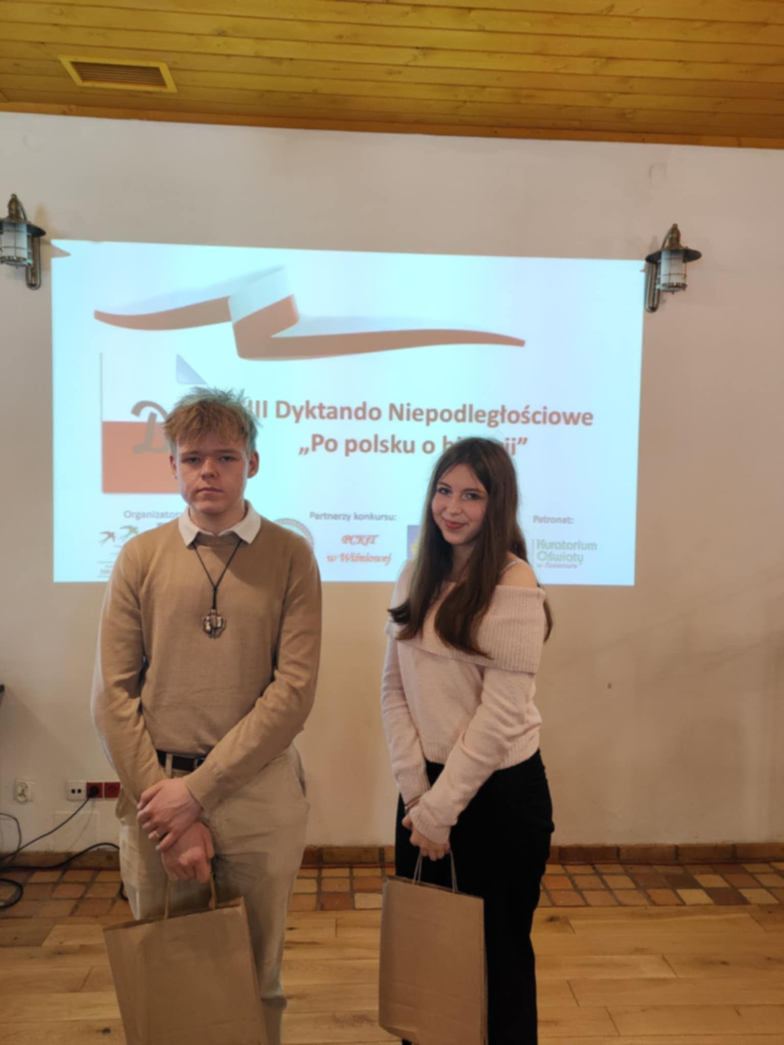 XIII Ogólnopolskie Dyktando Niepodległościowe „Po polsku o historii”.